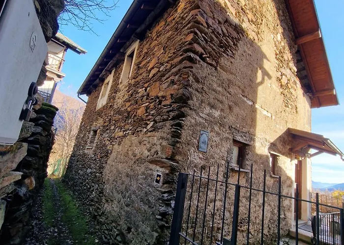 Casa Di Luna, Di Zali Falmenta