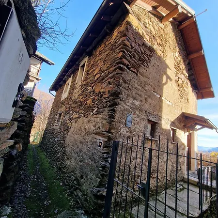Casa Di Luna, Di Zali Falmenta